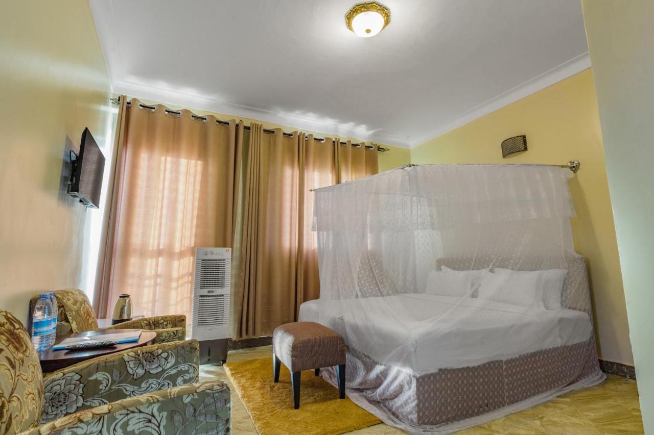 Santa Maria Hotel Entebbe Exteriér fotografie
