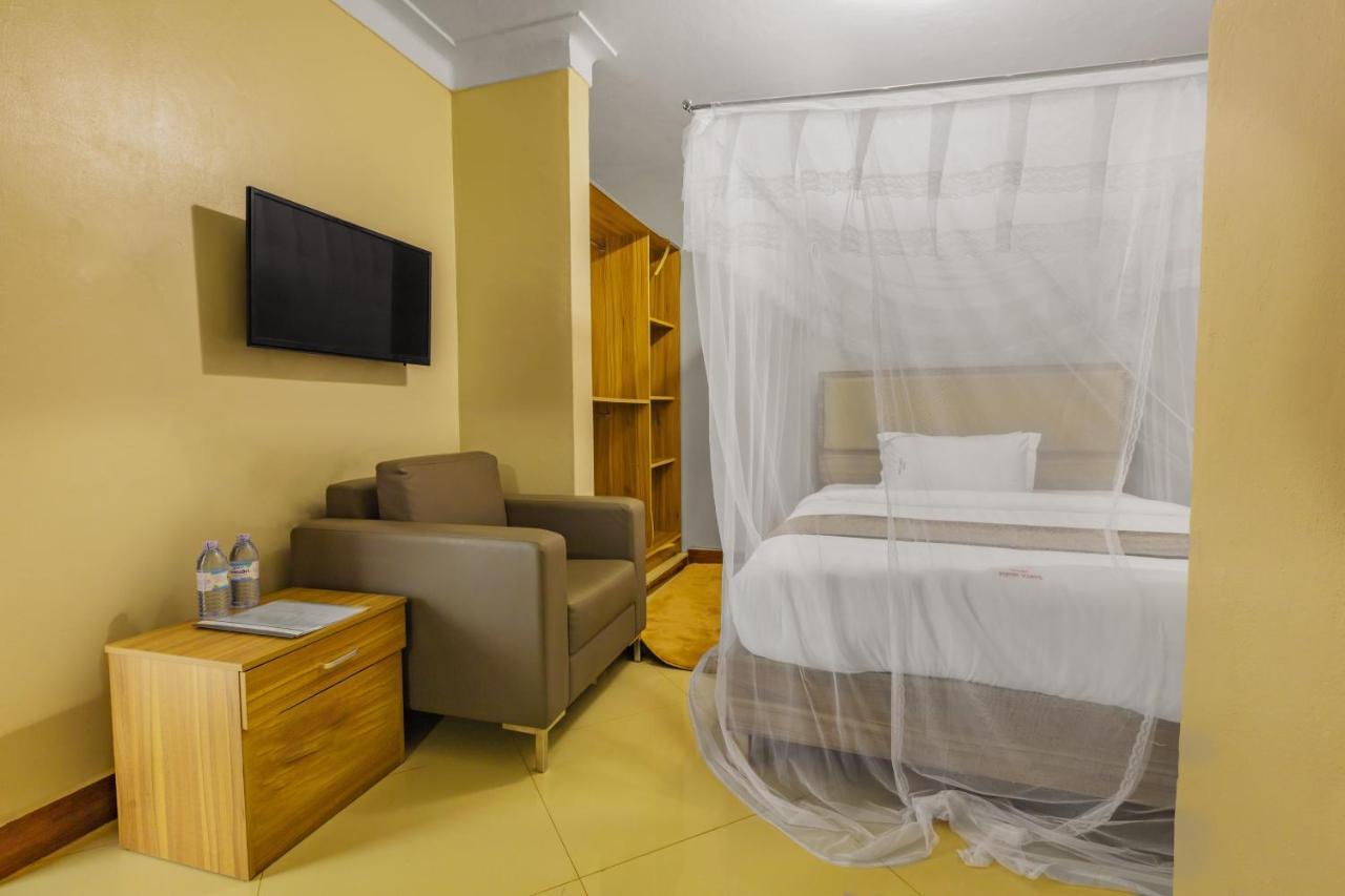Santa Maria Hotel Entebbe Exteriér fotografie