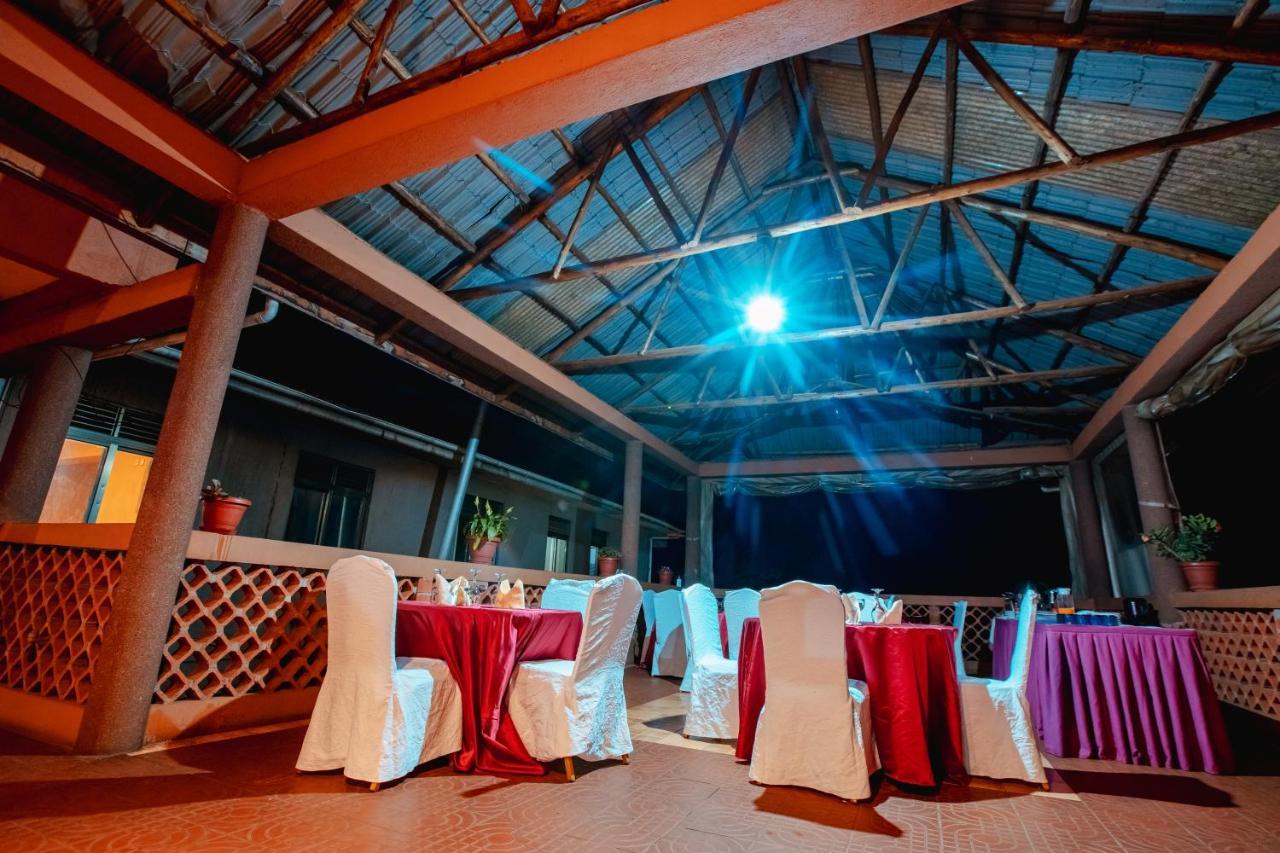 Santa Maria Hotel Entebbe Exteriér fotografie