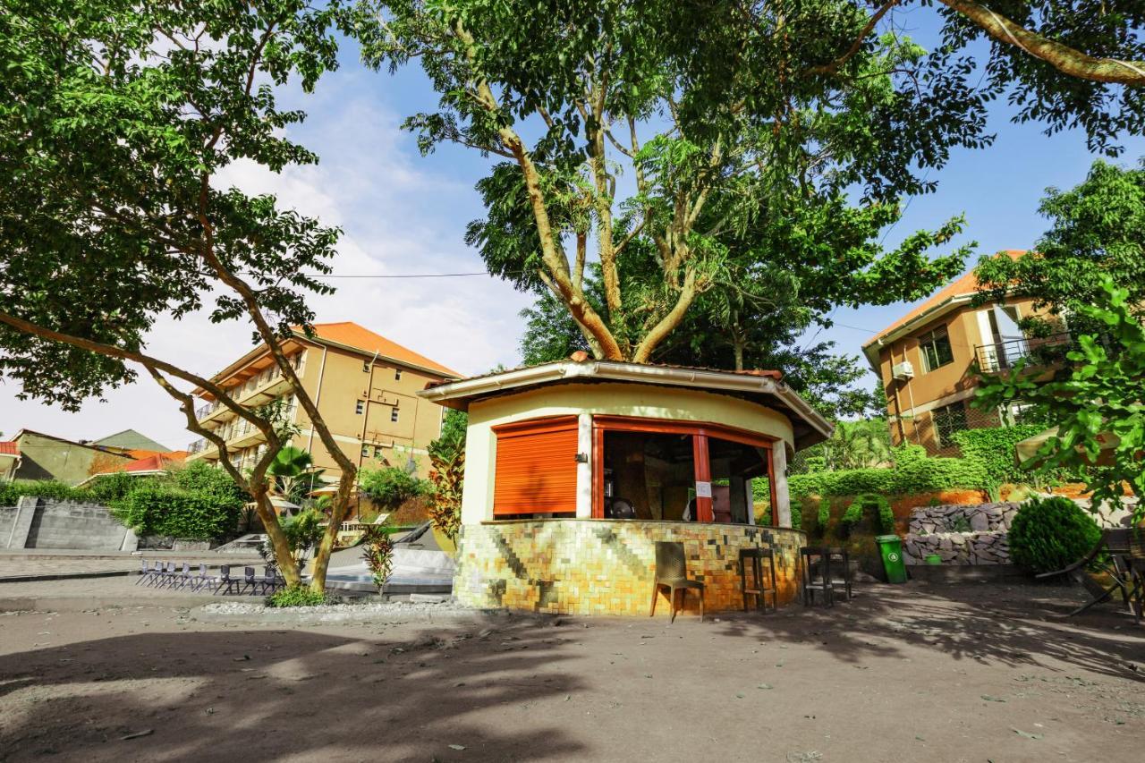 Santa Maria Hotel Entebbe Exteriér fotografie